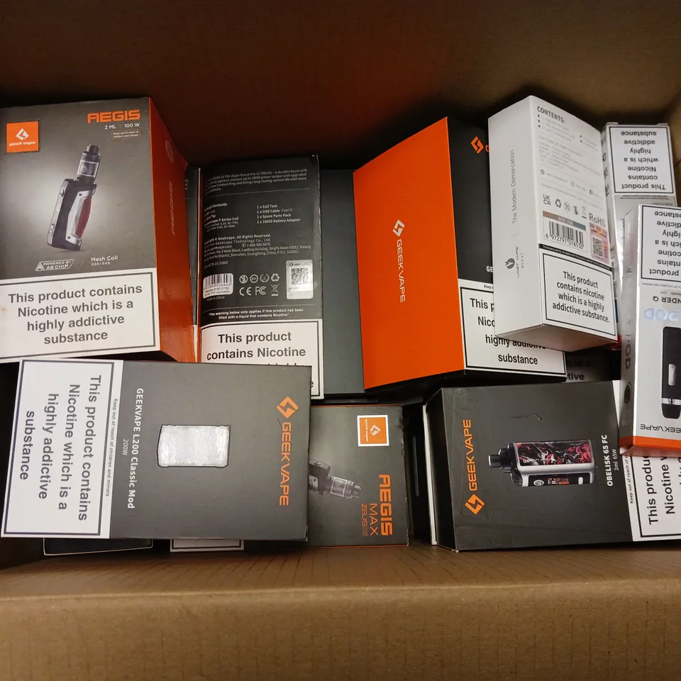 APPROXIMATELY 20 VAPES & E-CIGARETTES TO INCLUDE  GEEKVAPE B100 KIT, LOST VAPE QUEST URSA NANO, GEEKVAPE QPOD SONDER Q, ETC
