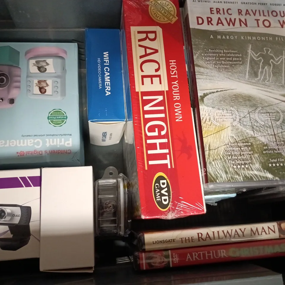 APPROXIMATELY 15 ASSORTED HOUSEHOLD ITEMS TO INCLUDE THE OFFICE CHRISTMAS SPECIALS DVD, WIRELESS NETWORK CAMERA, ETC