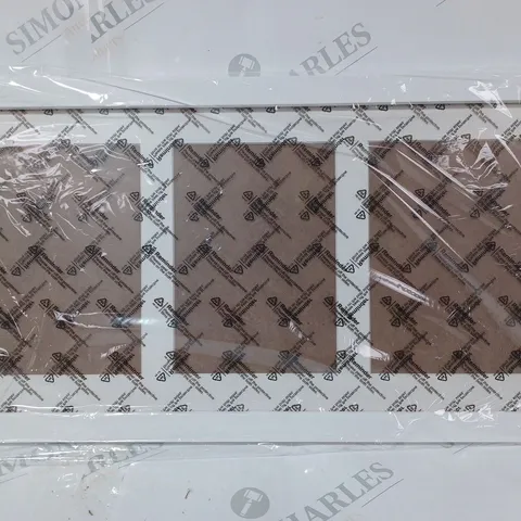 UNBRANDED TRIPLE PANEL PHOTO FRAME IN WHITE