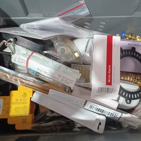 GROUP OF ASSORTED HOUSEHOLD ITEMS TOO INCLUDE DECRETIVE ITEMS AND TOOLS