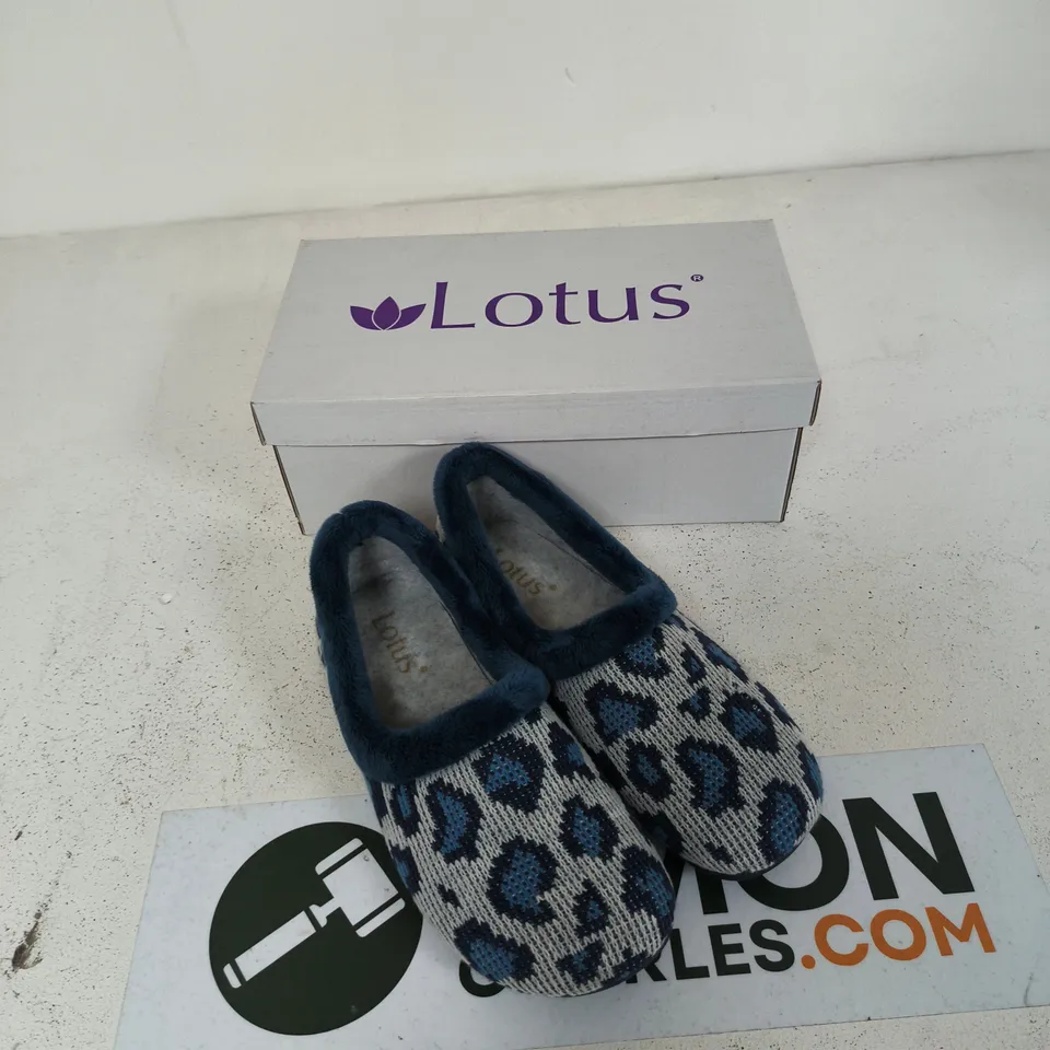 LOTUS FELICIANA NAVY SLIPPERS – UK 6 (EU 39)