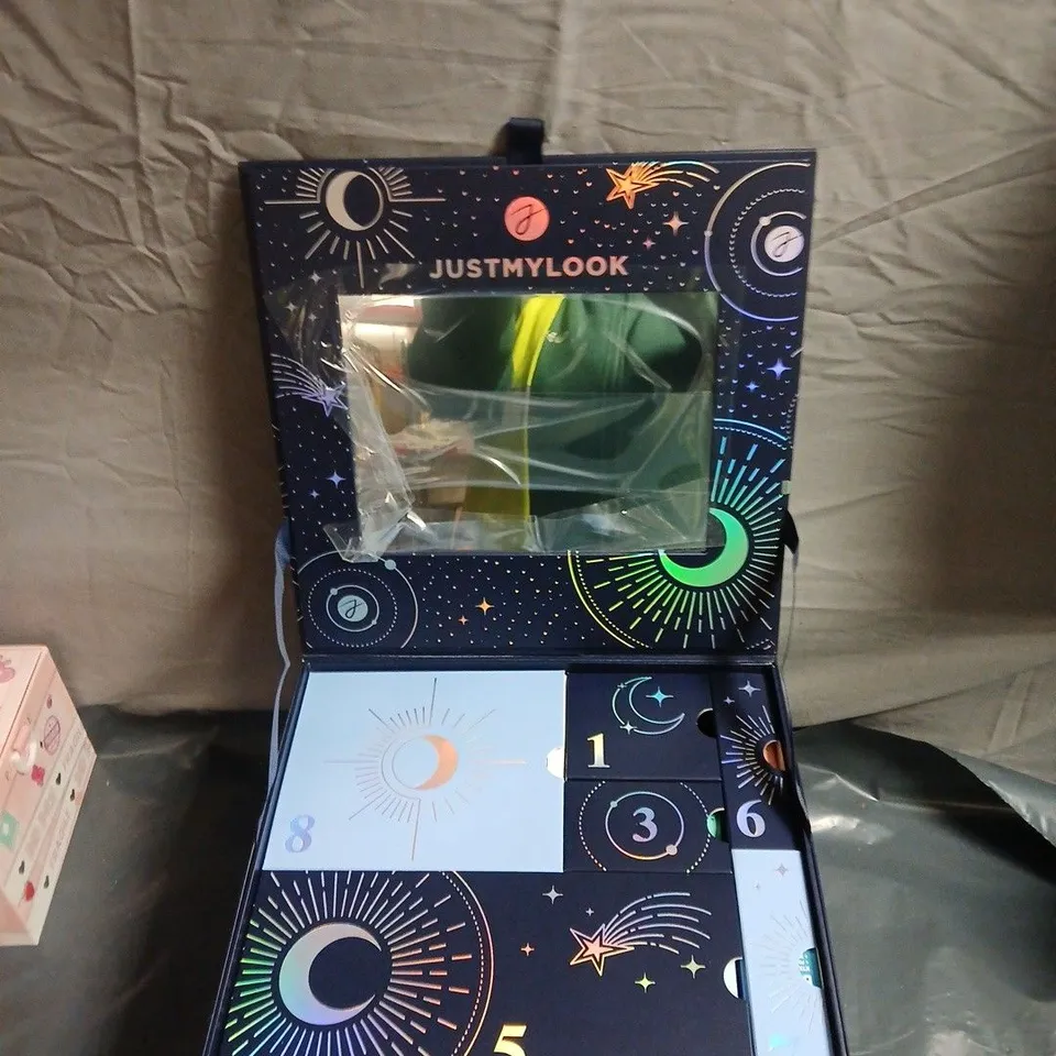 JUST MY LOOK ADVENT CALENDAR – SPACE THEME BEAUTY CALENDAR