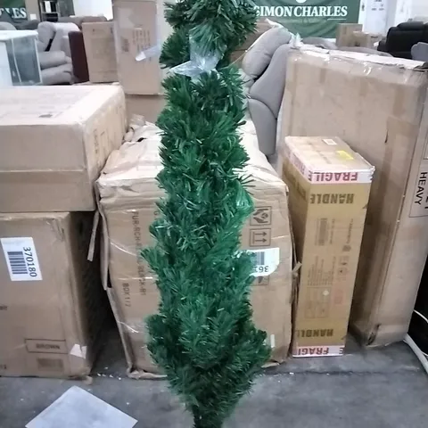 BOXED PLASTIC FIR TREE WITH STARS