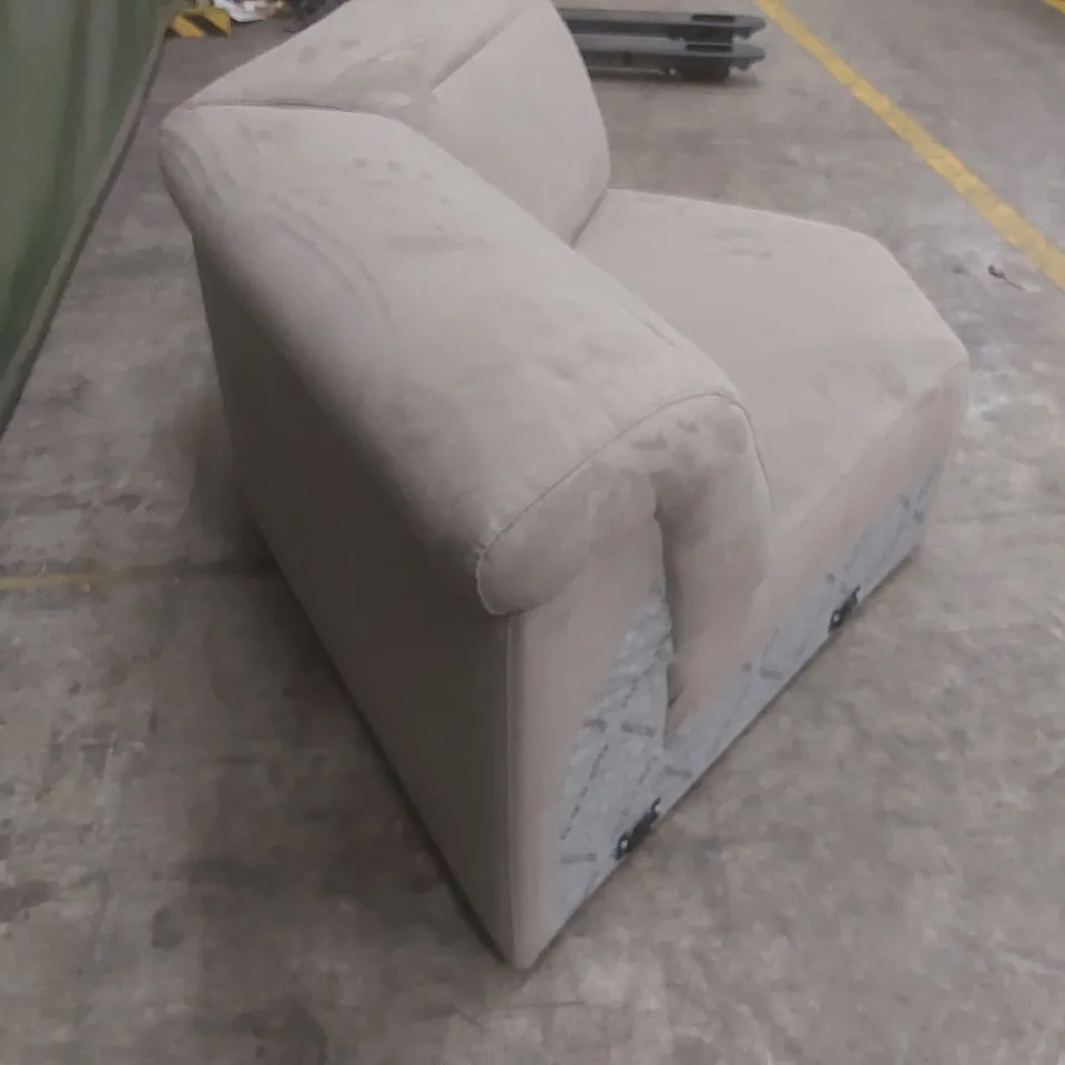 QUALITY DESIGNER ITALIAN MADE BEVERLY CORNER SOFA PIECE - PART ONLY
