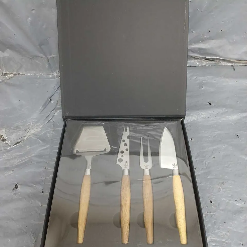 BOXED COOK NEVEN MAGUIRE CHEESE KNIFE SET 