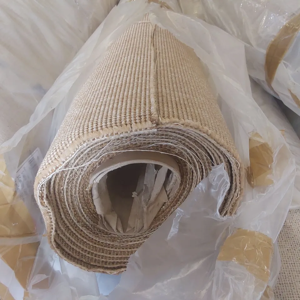 ROLL OF QUALITY EASISISAL CLASSIC CARPET - APPROXIMATELY 6.5 x 4m