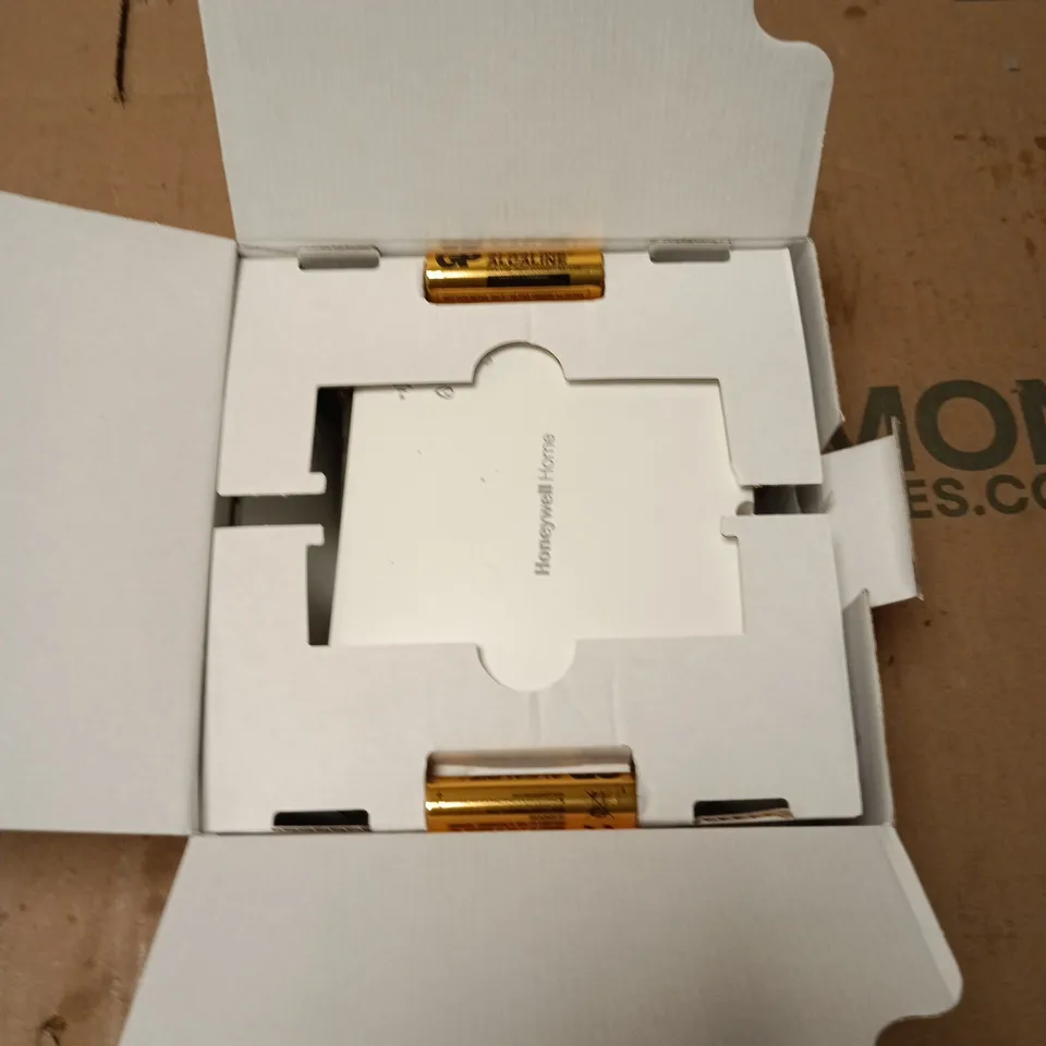 HONEYWELL HOME T3R THERMOSTAT – WIRELESS PROGRAMMABLE THERMOSTAT (BOXED)