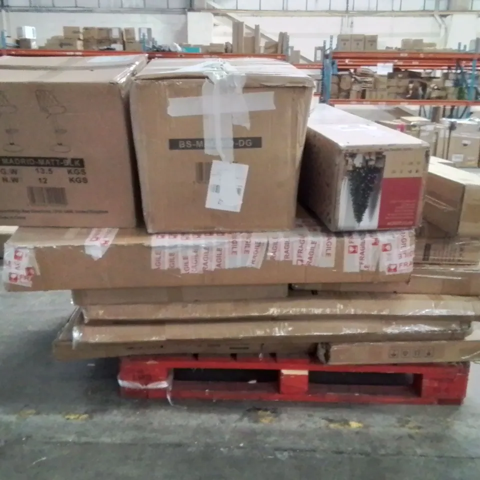 PALLET TO CONTAIN NEO PRODUCTS AND OTHER ASSORTED HOUSEHOLD GOODS TO INCLUDE;GAMING CHAIR,SWIVEL STOOLS,CHRISTMAS TREE,MIRRORS,WALKING PAD