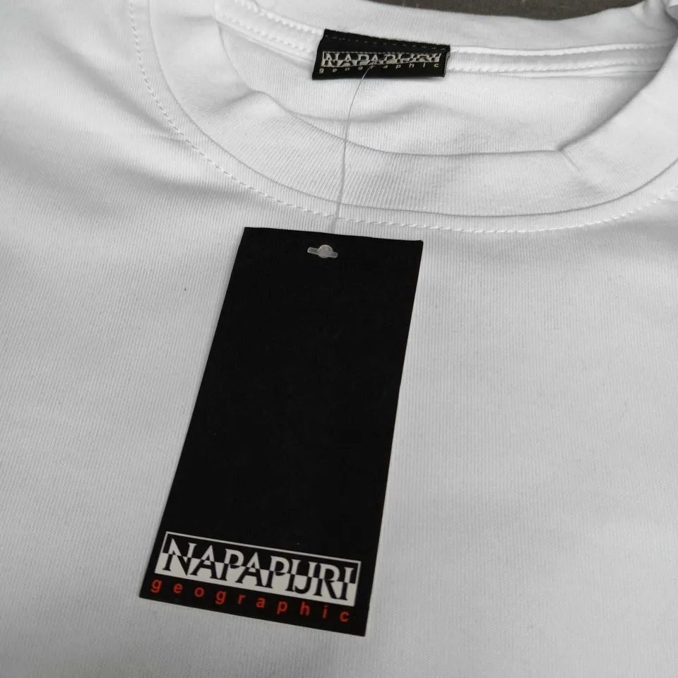 NAPAPIJRI GEOGRAPHIC WHITE T-SHIRT – SIZE M