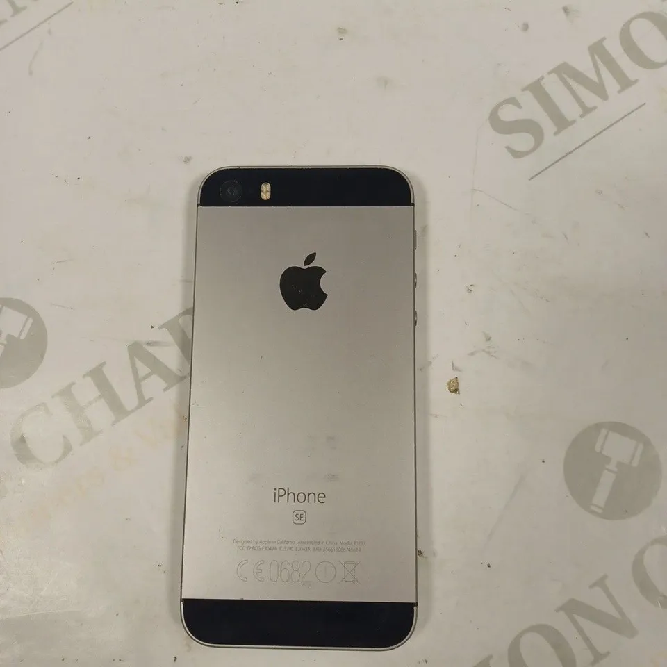 APPLE IPHONE SE SMARTPHONE 