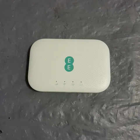 EE 4G MINI MOBILE WIFI PAY AS YOU GO DONGLE IN WHITE