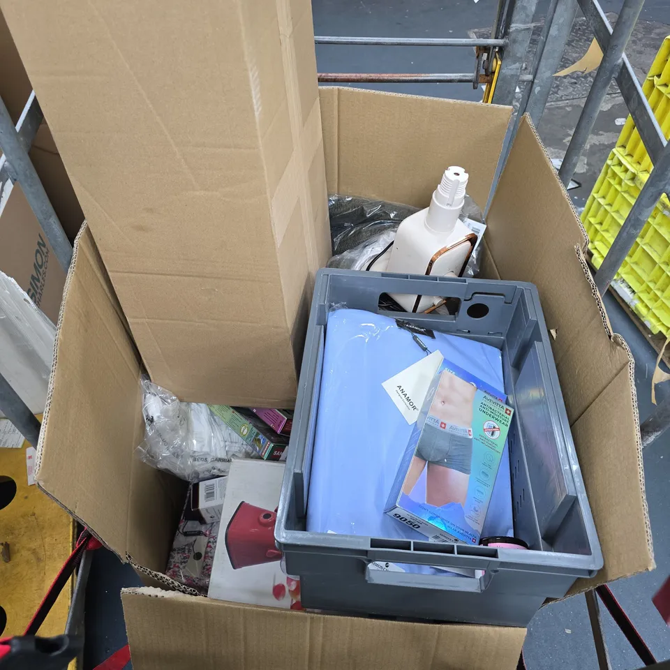 CAGE OF ASSORTED ITEMS TO INCLUDE - JUMPERS - DRESSES - CLOTHING