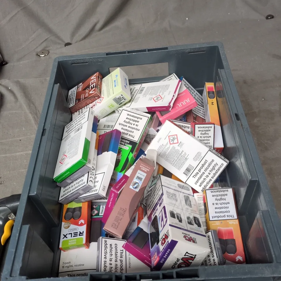 TOTE OF APPROXIMATELY 25 ASSORTED ELECTRONIC CIGARETTE ITEMS TO INCLUDE:  HAYATI PRO ULTRA+ DEVICES 