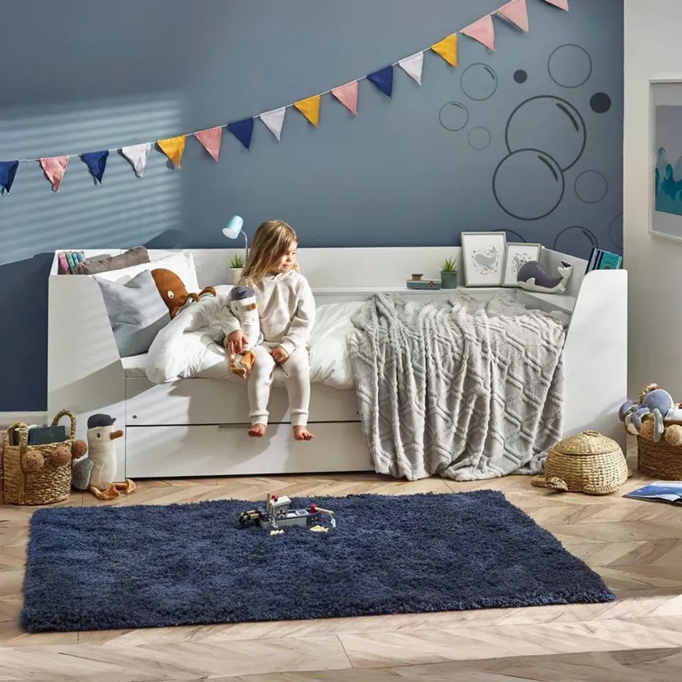 BOXED JULIAN BOWEN CYCLONE DAYBED - WHITE (3 BOXES)