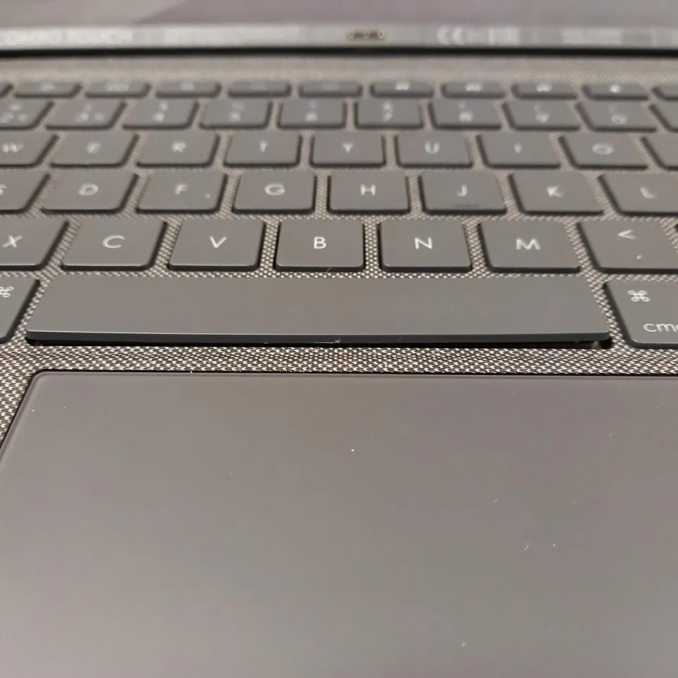 LOGITECH COMBO TOUCH FOR IPAD 7TH & 8TH GENERATION KEYBOARD CASE