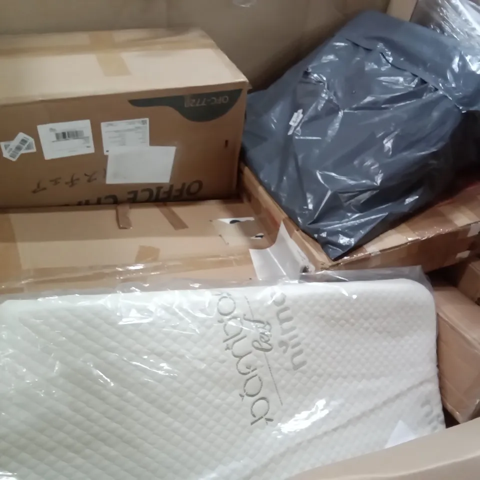 PALLET OF ASSORTED ITEMS INCLUDING AIR COOLER, ALPHA CAMP CAMPING CHAIR, BLUE DINING CHAIRS, STORAGE OTTOMAN, KINGCAMP OUTDOOR FURNITURE 