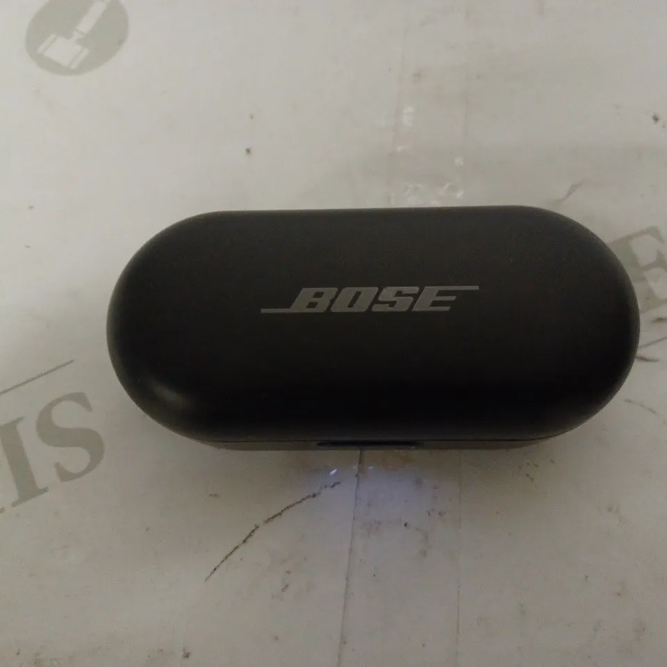 BOSE QUIETCOMFORT IN-EAR HEADPHONES, BLACK