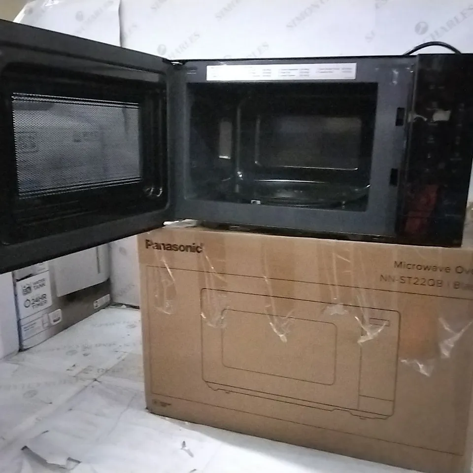 BOXED PANASONIC MICROWAVE OVEN NN-ST22QB BLACK