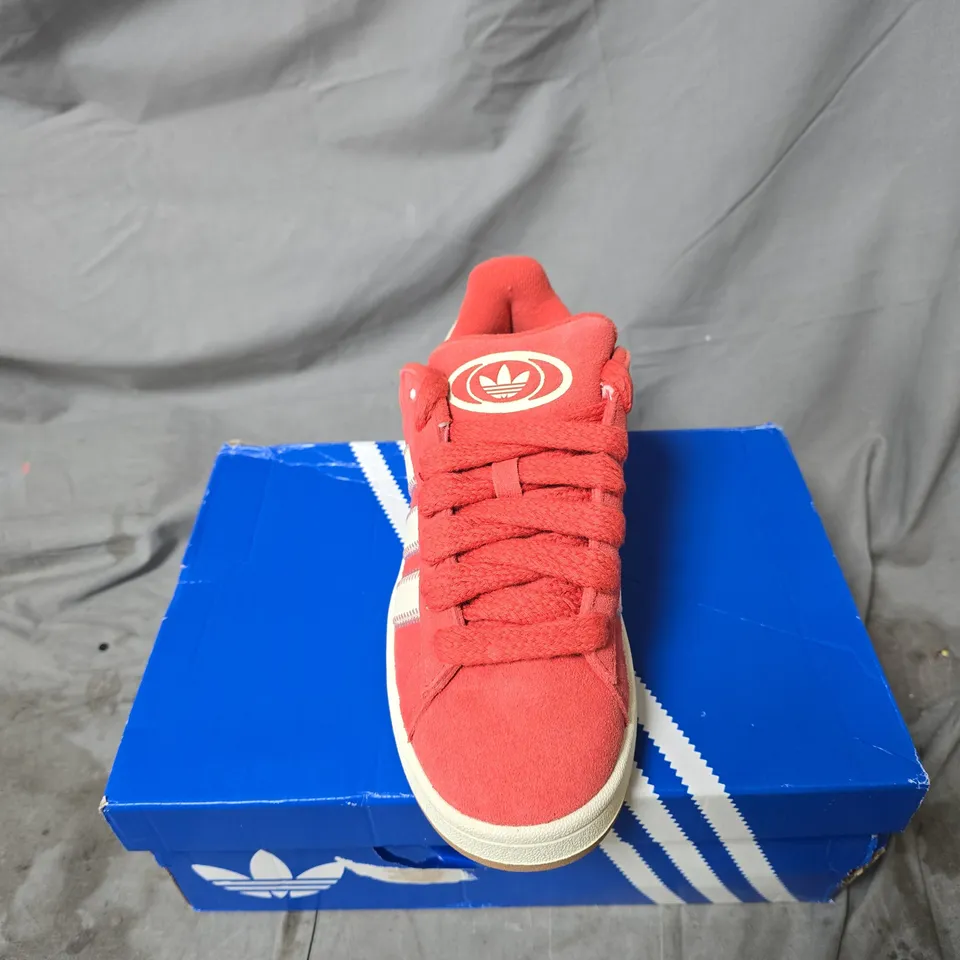 ADIDAS WOMENS CAMPUS TRAINERS – RED SIZE 6