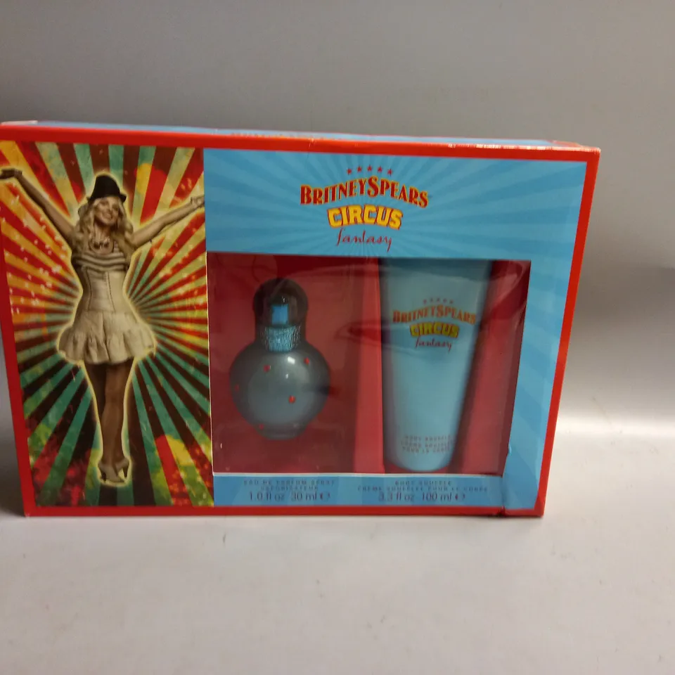 BOXED BRITNEY SPEARS CIRCUS FANTASY EAU DE PARFUM 30ML AND BODY SOUFFLE 100ML GIFT SET
