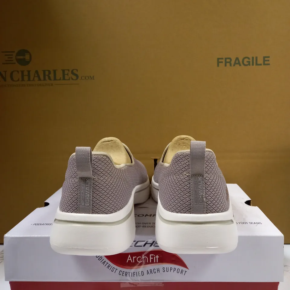 SKETCHERS GO WALK 5 BEIGE TRAINERS SIZE UK 3.3