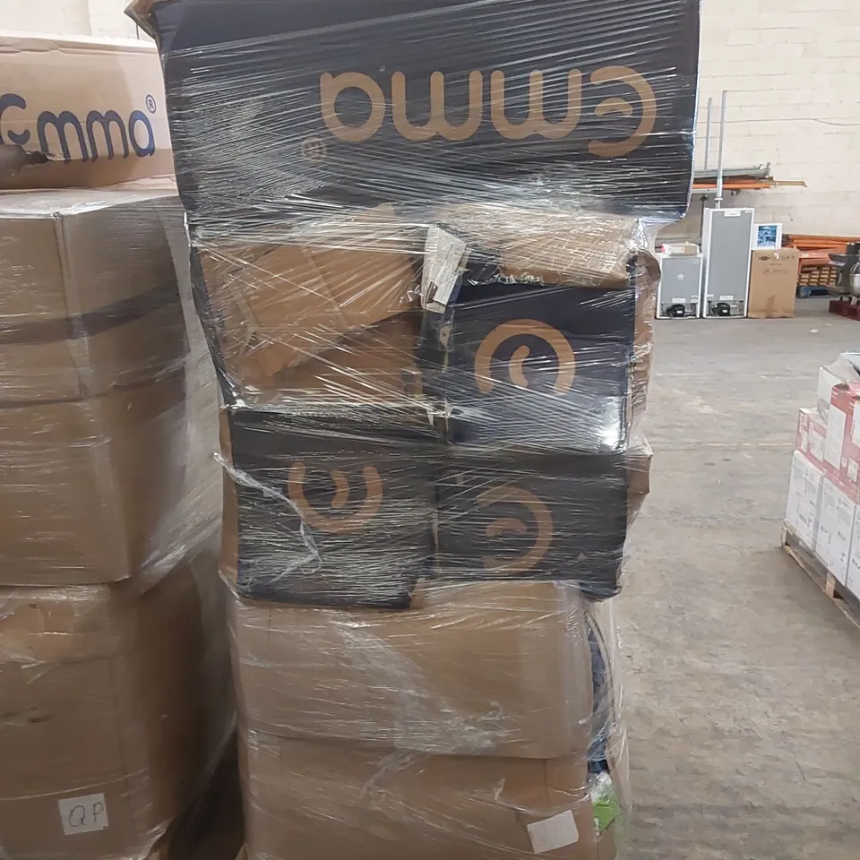 PALLET TO CONTAIN A LARGE ASSORTMENT OF BEDROOM PILLOWS BOXED AND ROLLED EMMA MATTRESSES 