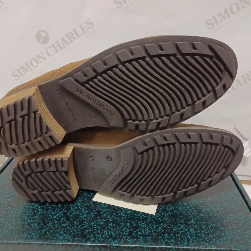 EMU AUSTRAILIA CHESTNUT EXPLORE BOOTS - SIZE 8