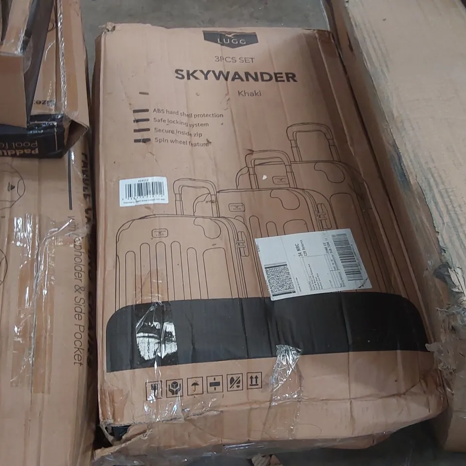 BOXED LUGG LIGHTWEIGHT TRAVEL SUITCASE 