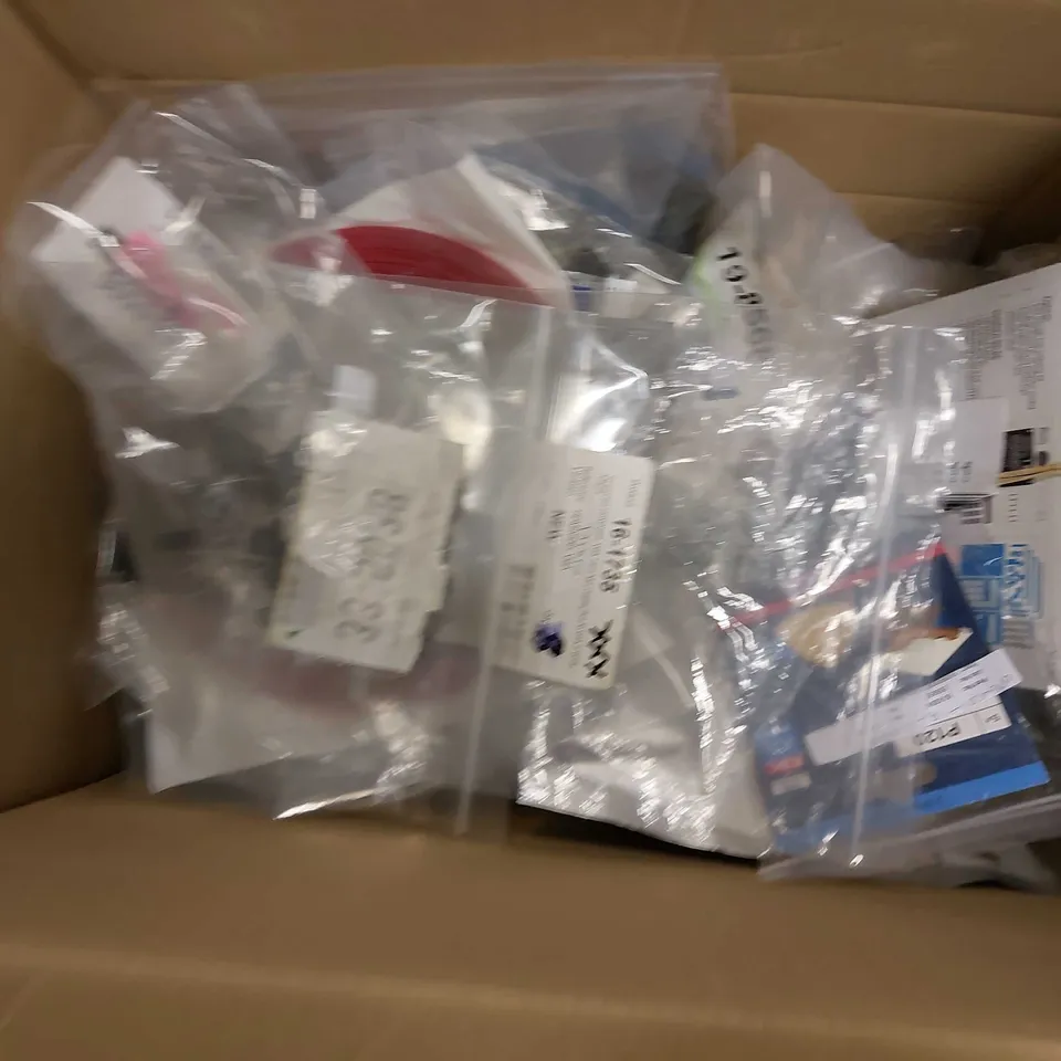 BOX OF APPROX 10 ITEMS TO INCLUDE TRUMOTION QUARTZ CLOCK MOTION, DALER ROWNEY HARD PASTELS IN GREY AND ENTRELEC EARTH ISOLATING END COVER