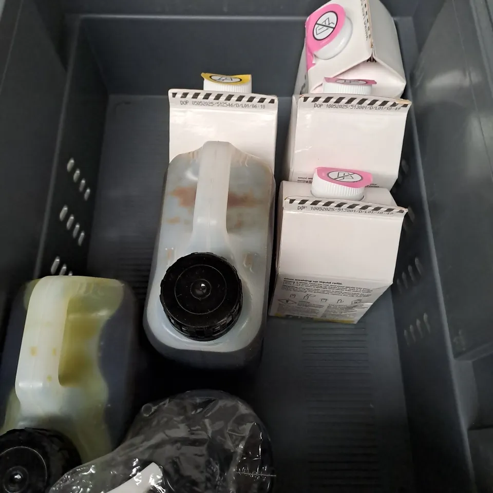 APPROXIMATELY 10 ASSORTED HOUSEHOLD PRODUCTS TO INCLUDE FABRIC CONDITIONER, LENS CLEANER, WOODSTAIN ETC
