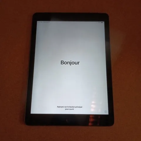 APPLE IPAD A1475