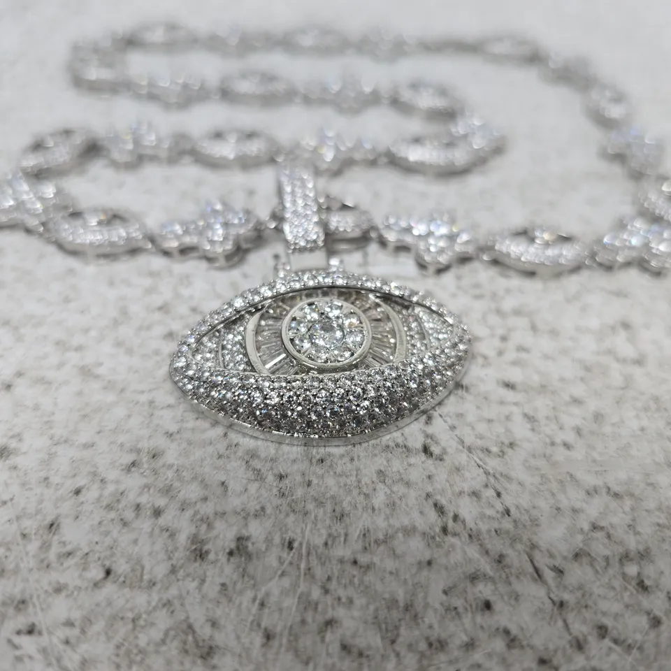 UNBRANDED DIAMANTE-SET EYE MOTIF PENDANT ON CHAIN
