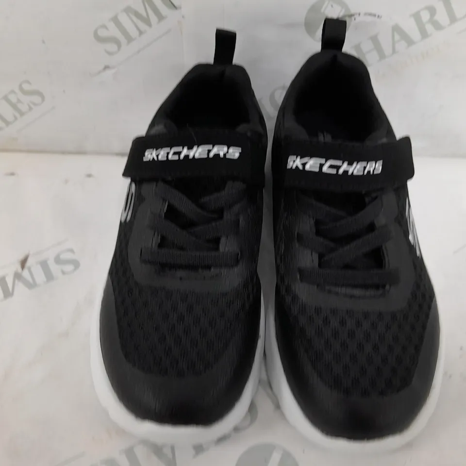 BOXED PAIR OF SKETCHERS VELCRO TRAINERS IN BLACK - KIDS UK 9