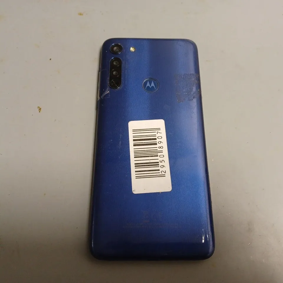 MOTOROLA MOTO G8