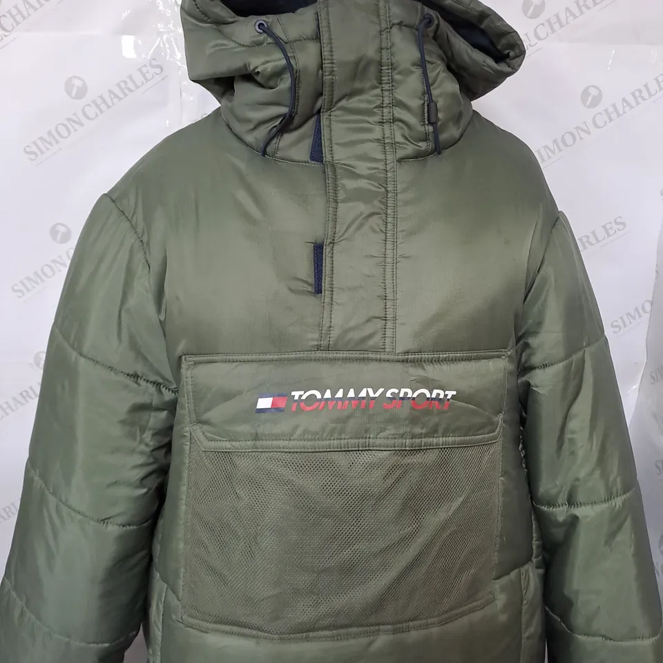 TOMMY HILFIGER SPORTS ZIPPED PADDED COAT IN KHAKI SIZE L