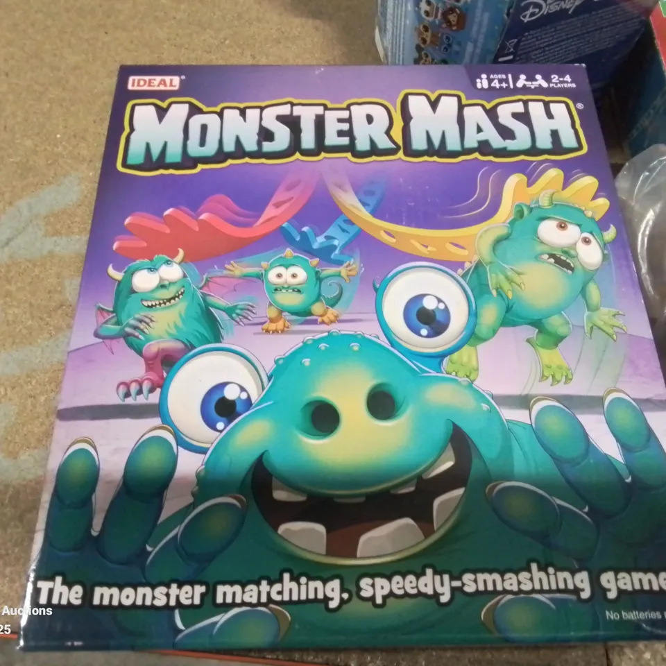 BOX OF APPROXIMATELY 10 KIDS BOXED TOYS TO INCLUDE: MONSTER MASH GAME, DISNEY BITZEE, DON'T GET GOT, THINK WORDS, K'NEX ETC.