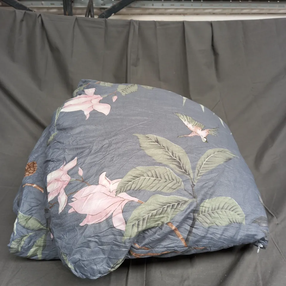 FLORAL AND BIRD PATTERN CHAIR CUSHION