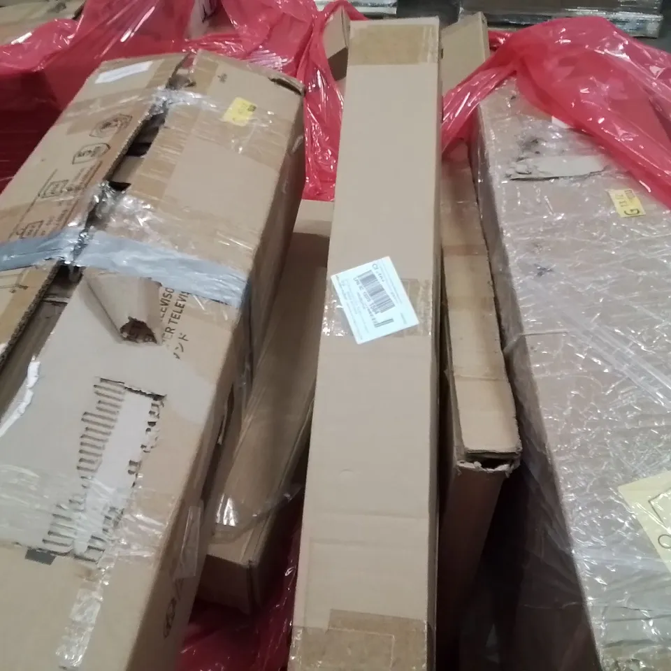 PALLET TO CONTAIN AN ASSORTMENT OF HOUSEHOLD ITEMS TO INCLUDE WALL CLOCKS, LAPTOP BEDS, PRIVACY SCREEN PROTECTORS AND OFFICE CHAIR CUSHIONS ECT