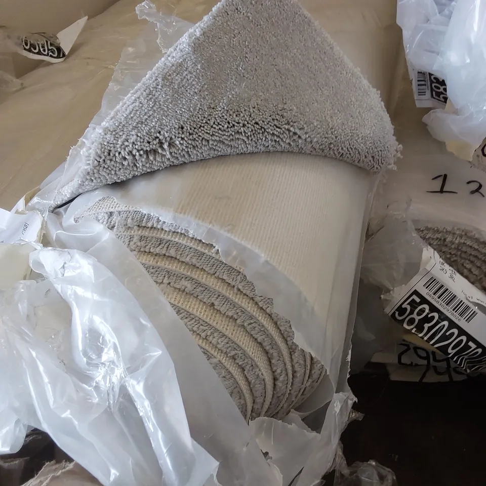 ROLL OF QUALITY FIRST IMPRESSIONS DEMEANOR CARPET // SIZE: APPROX 4 X 4.6m