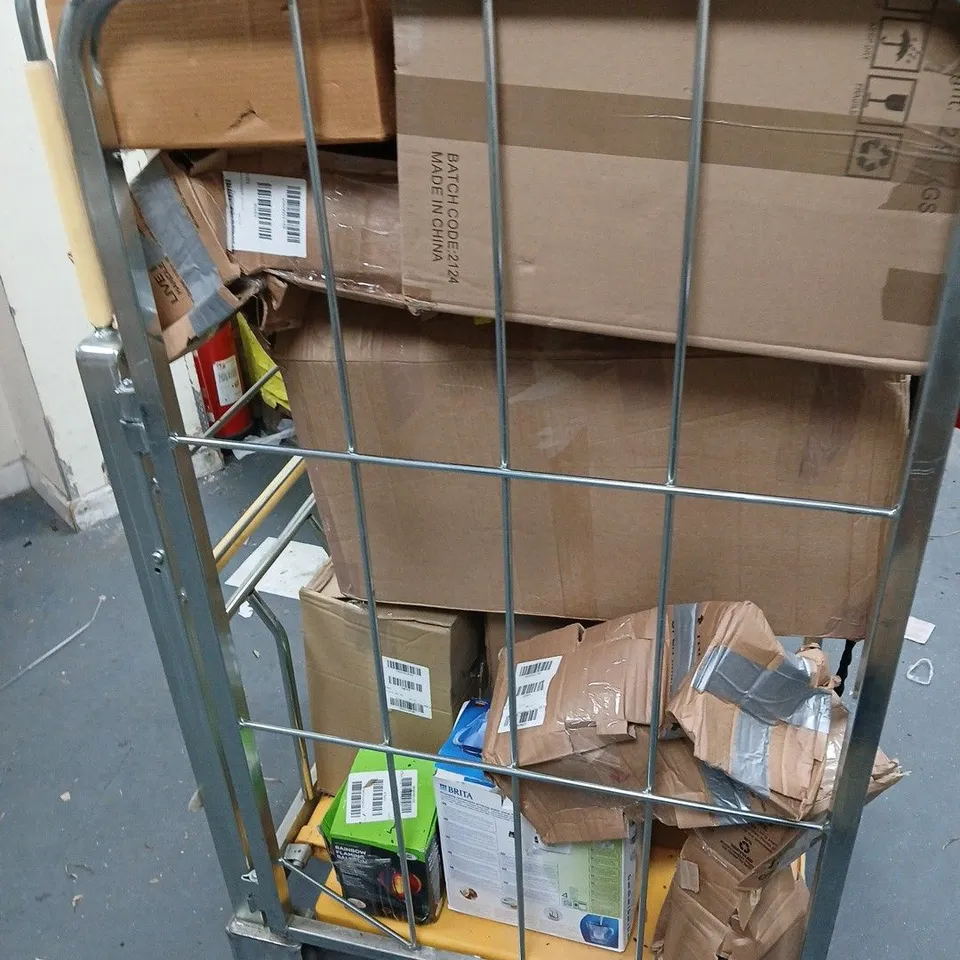 CAGE OF APPROXIMATELY 6 ASSORTED BROKEN ITEMS TO INCLUDE - BRITA WATER FILTER, LIVE PLANTS, AND SLOW COOKER ETC. - COLLECTION ONLY 