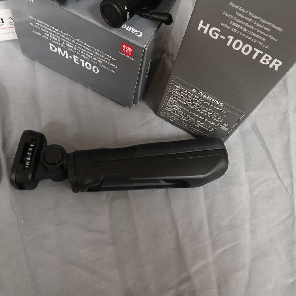 CANON EOS R50 DIGITAL CAMERA WITH 18-45MM KIT LENS + DM-E100 STEREO MICROPHONE