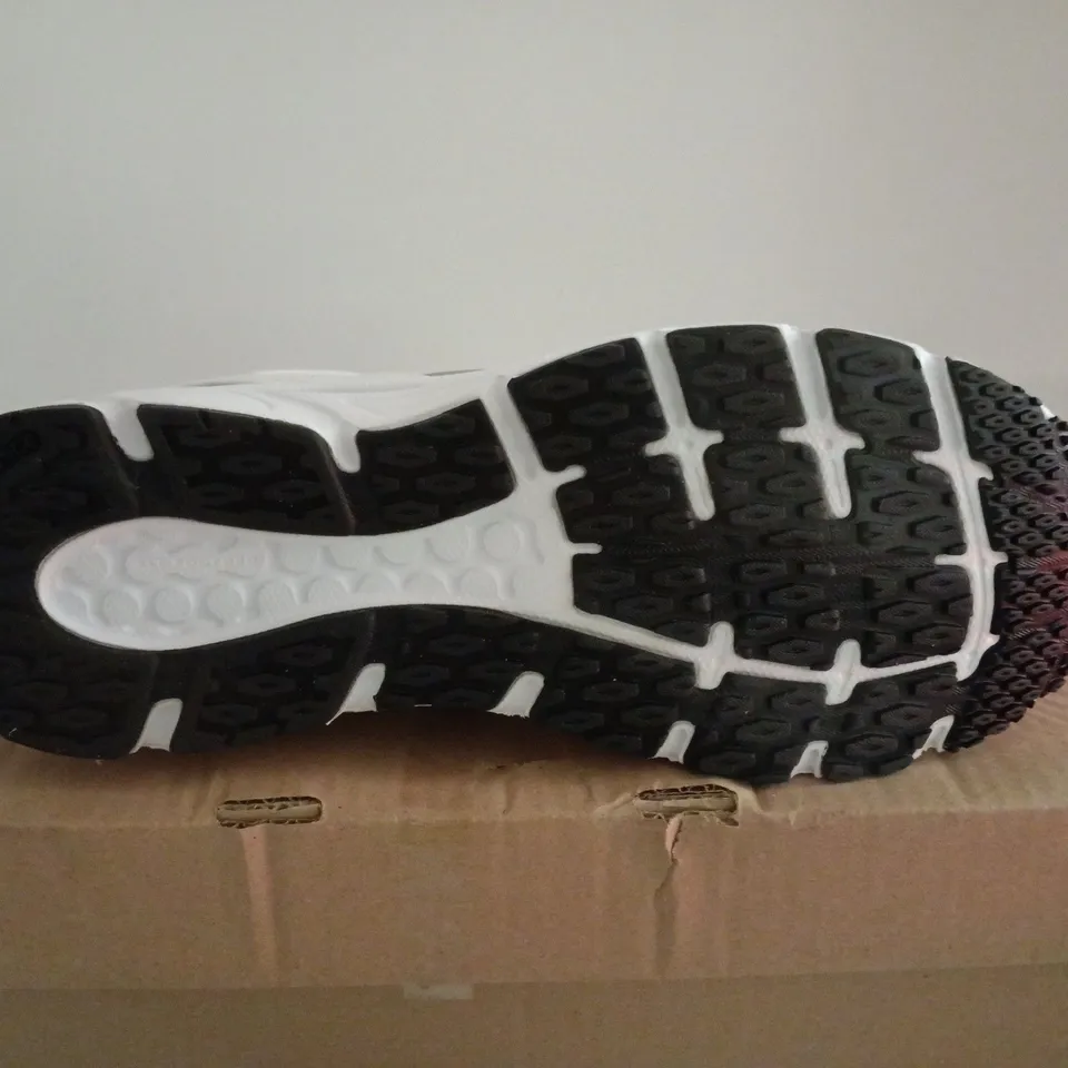 NEW BALANCE 408 WHITE/GREY/BLACK TRAINERS UK 11 BOXED