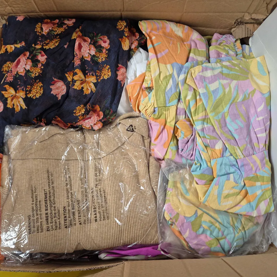 APPROXIMATELY 50 ASSORTED WOMENS DRESSES CLOTHING ITEMS IN VARIOUS SIZES, STYLES & COLOURS TO INCLUDE BRANDS SUCH AS PAIGE, MINUS, JOHN LEWIS, ETC - COLLECTION ONL