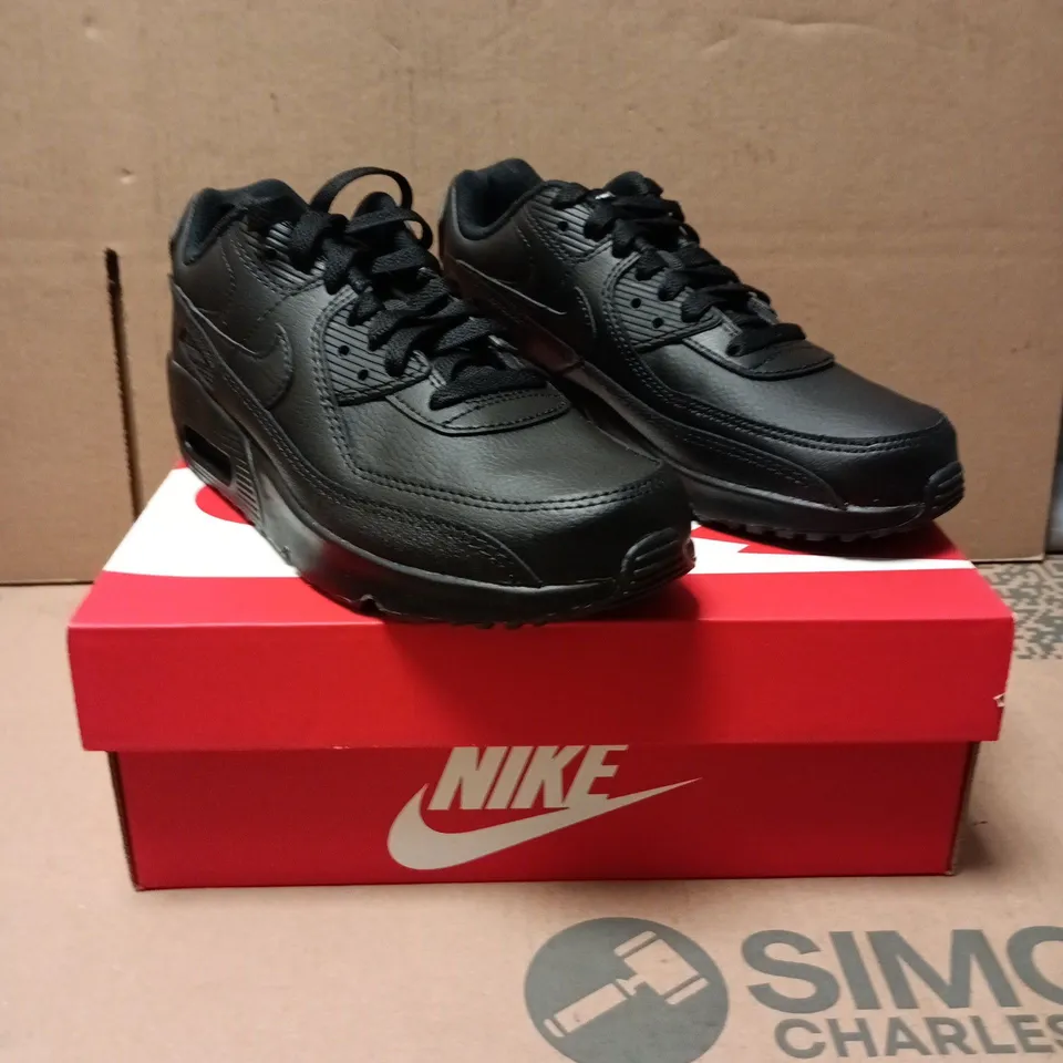 NIKE AIR MAX 90 LTR (GS) TRAINERS – BLACK/BLACK-WHITE, UK4 (US 4Y)