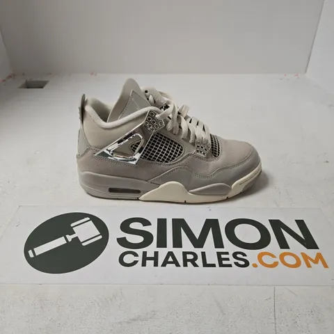 UNBOXED PAIR OF NIKE AIR JORDAN FLIGHT TRAINERS IN GREY - UK 5