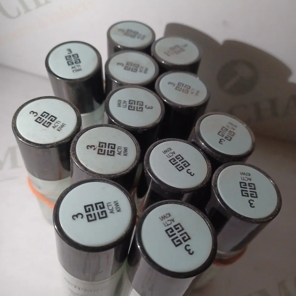 LOT OF APPROX 12 X 15ML GIVENCHY ACTI'MINE WAKE-UP SKIN MAKE-UP BASE SPF15 - ACTI KIWI 
