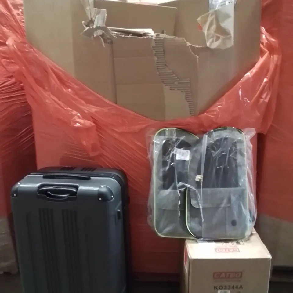 PALLET OF ASSORTED HOUSEHOLD GOODS AND PRODUCTS TO INCLUDE;PUPPY CARRIER,SALAD SPINNER,SUITCASE