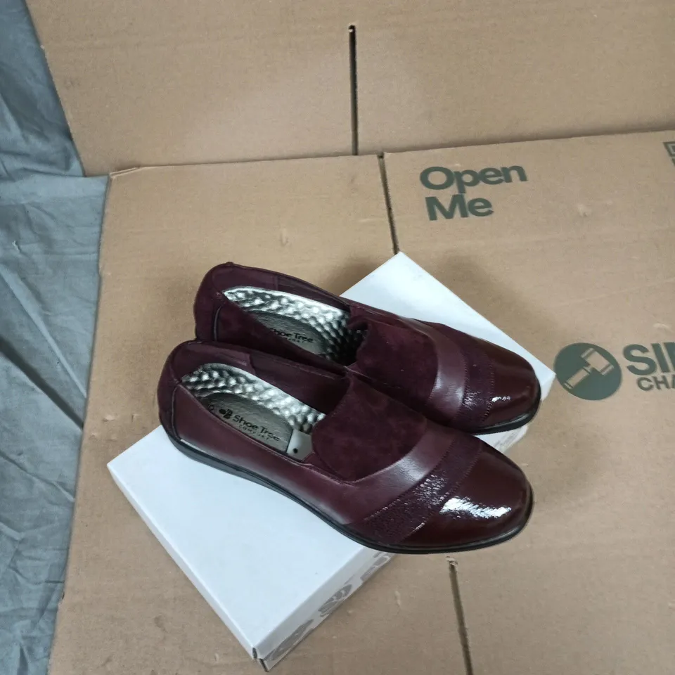 SHOE TREE COMFORT NERISSA BURGUNDY – WOMEN'S LOAFERS, UK SIZE 6