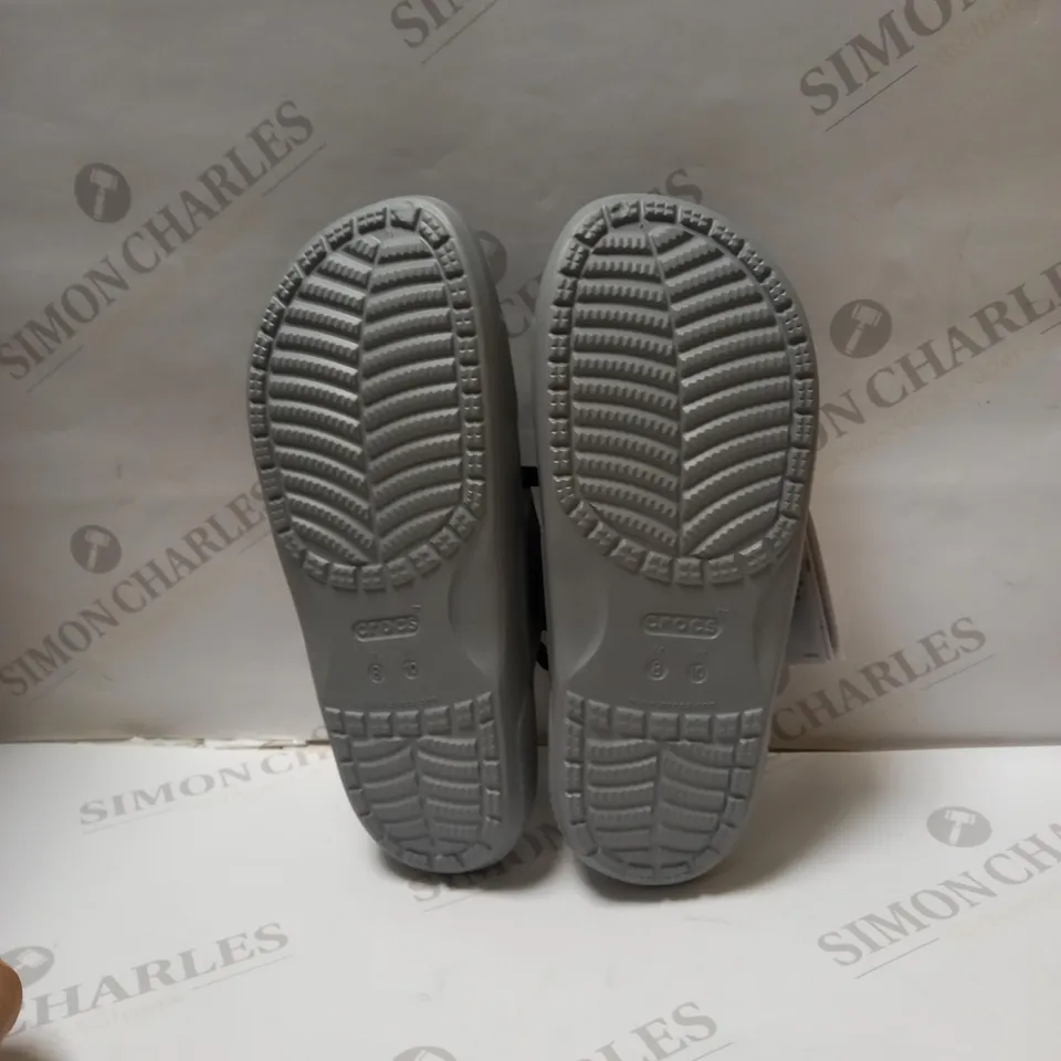 GREY CLASSIC CROCS SADALS SIZE 7