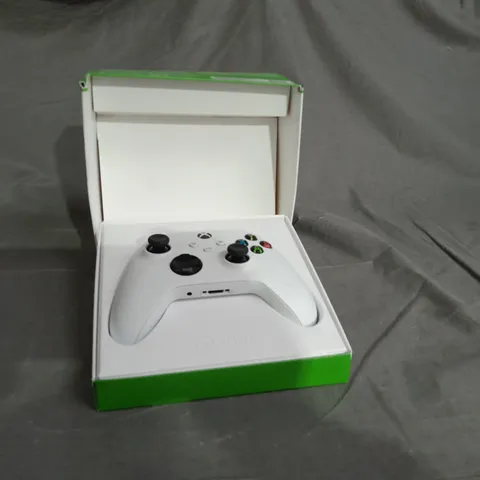 XOX WHITE CONTROLLER 